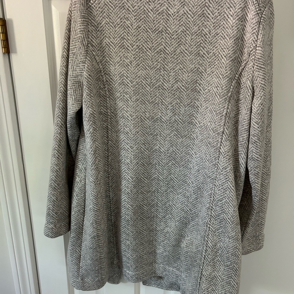 Banana Republic Women's Cream Herringbone Coat - Picture 7 of 8